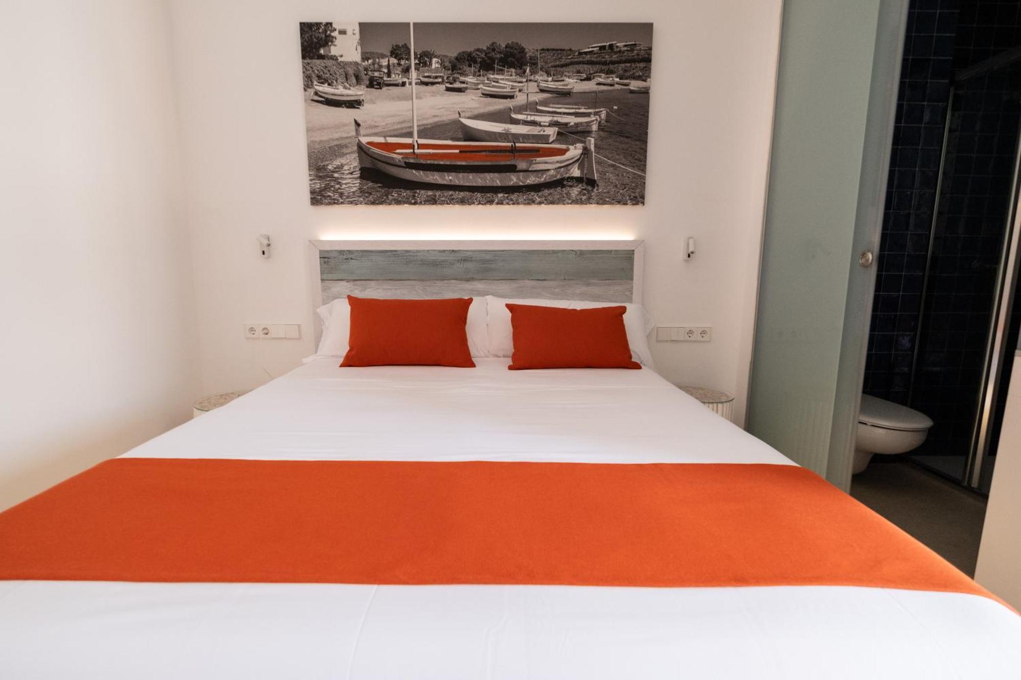Hotel Boutique Es Blau Cadaqués Exteriör bild