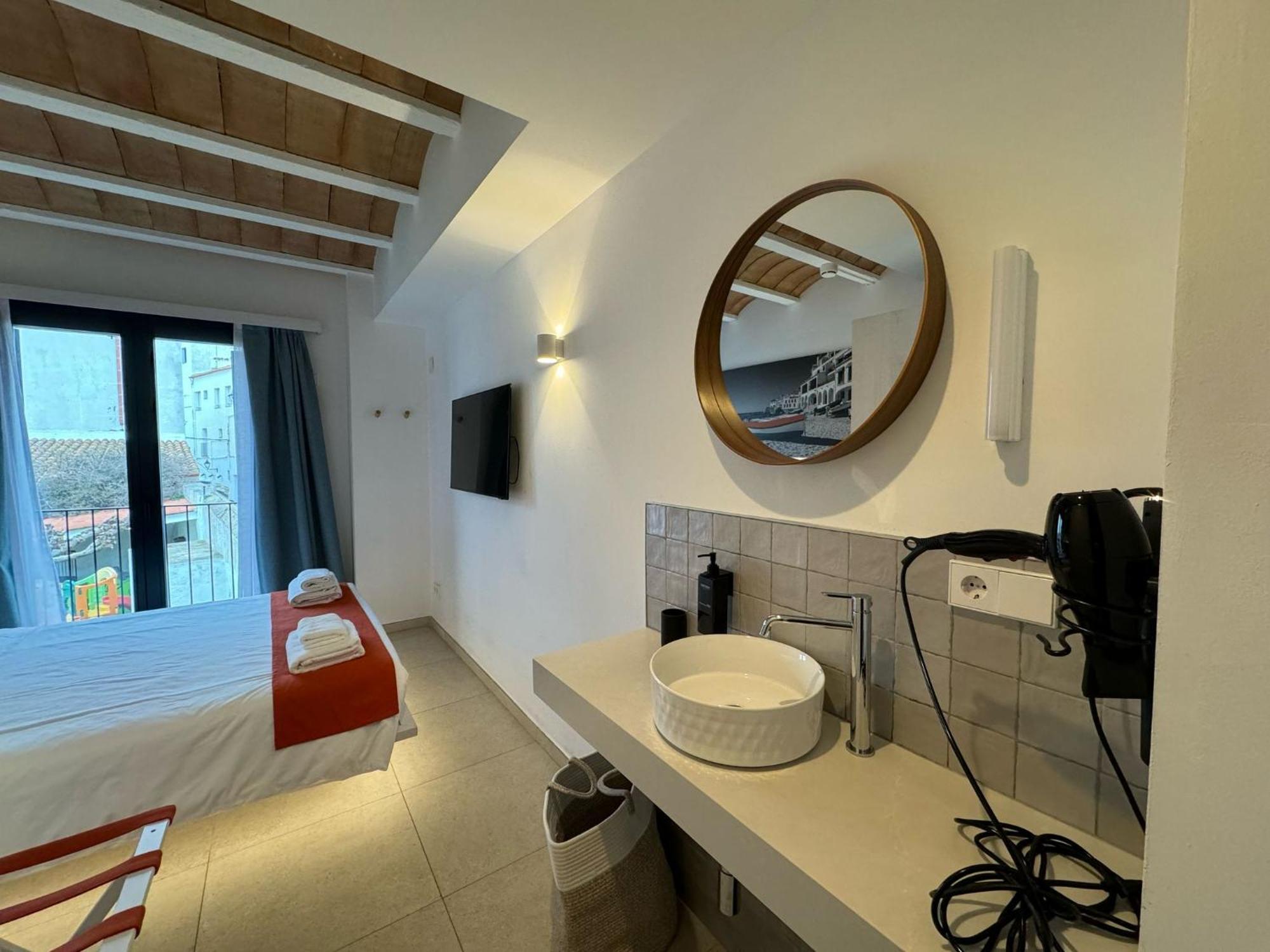 Hotel Boutique Es Blau Cadaqués Exteriör bild